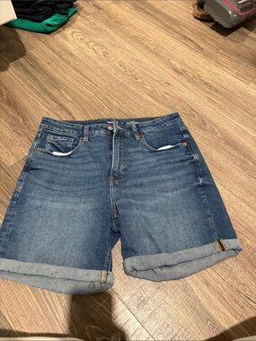 Old Navy Women's Blue Denim Roll-Cuff Shorts